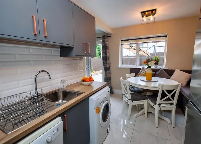 Дом отдыха 9 Parklands *